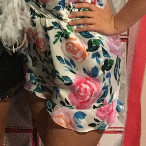 Floral Romper - Picture 4 of 4